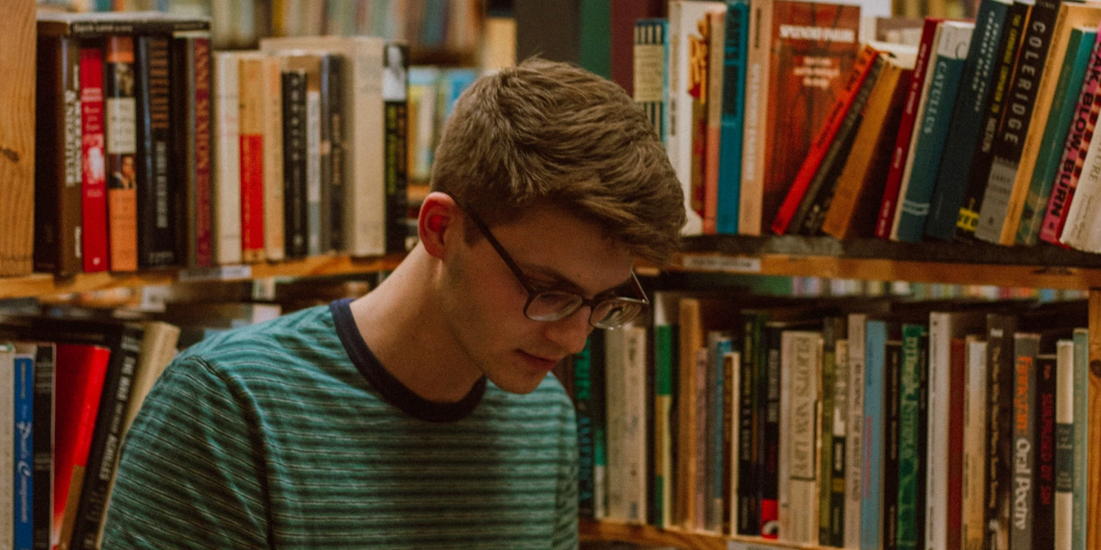 Méthodologie de la Recherche Historique : Sources et Critiques